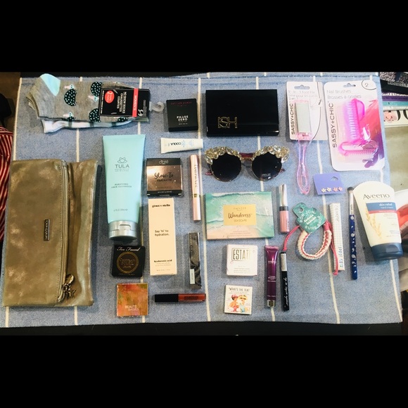 💫ESSENTIALS BEAUTY BUNDLE💫 - Picture 4 of 10